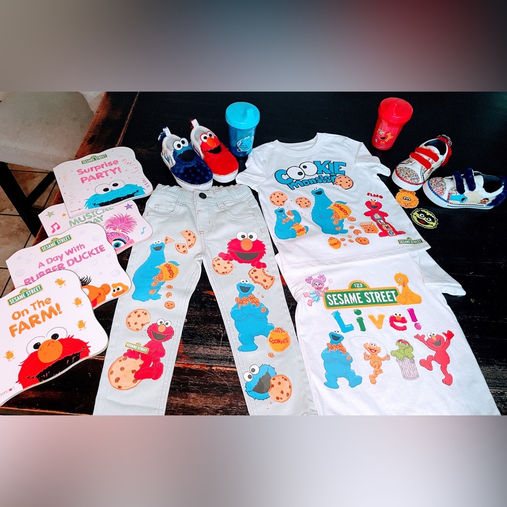 Elmo & Cookie Monster gift box set. Everything is customized & made to order.